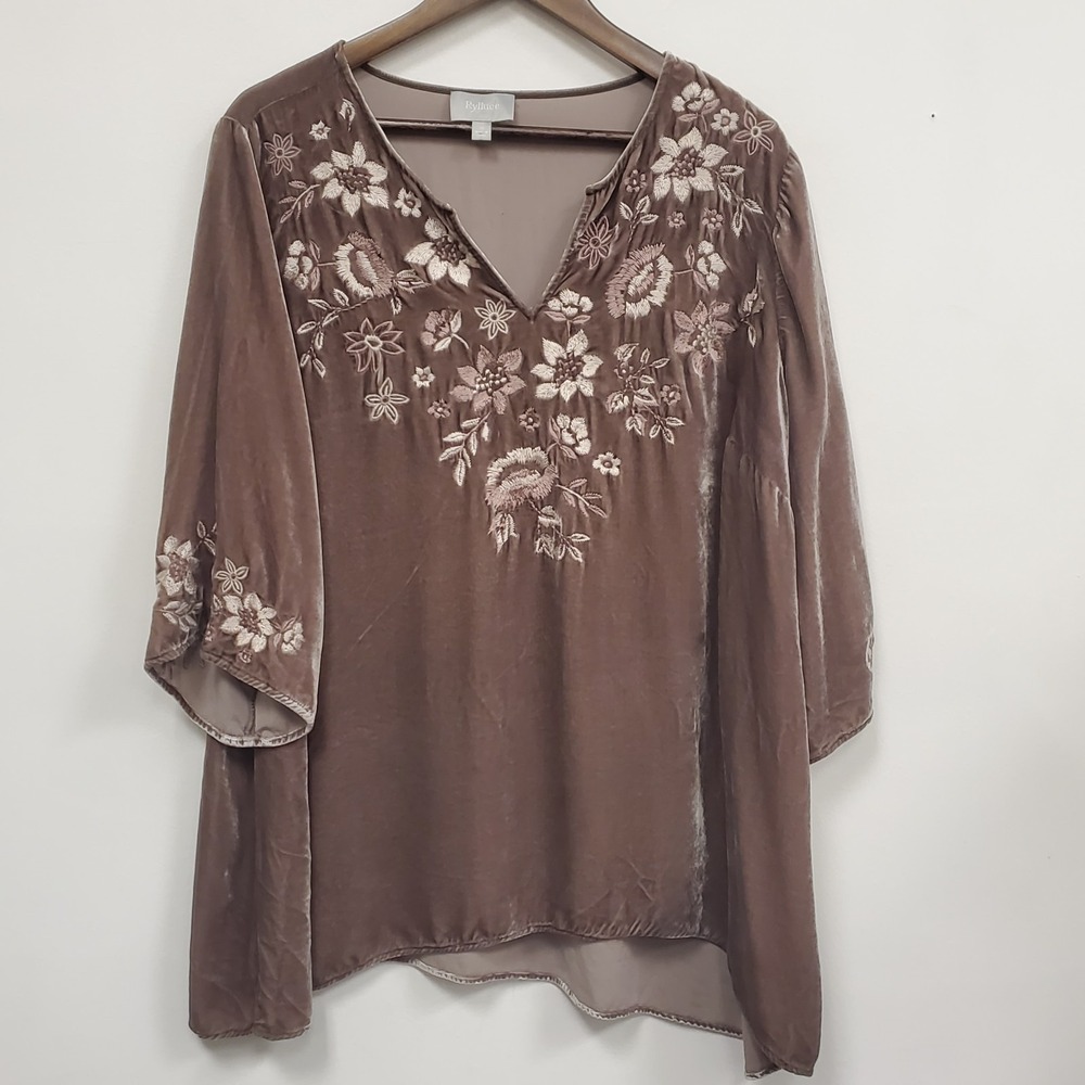 Ryllace Womens ‎ Embroidered 3/4 Sleeve Velvet Top Size 16 Brown Boho V Neck